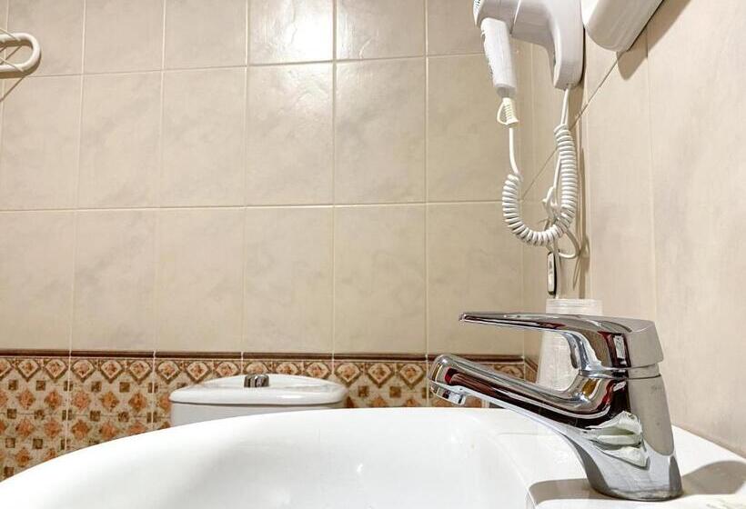 스탠다드 트리플 발코니 룸, Posada Los Leones