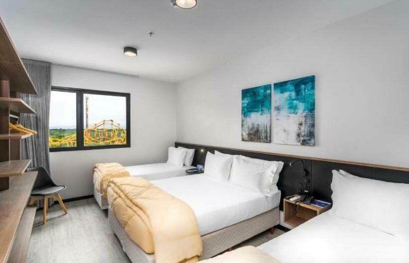 اتاق استاندارد چهار تخته, Solar Pedra Da Ilha