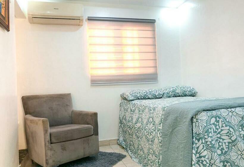 חדר סטנדרט, Caribbean Hostal Private Rooms In Down Town Pop