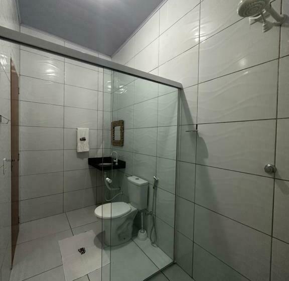 חדר סטנדרט לארבעה, Pousada E Agencia Cledio Turismo