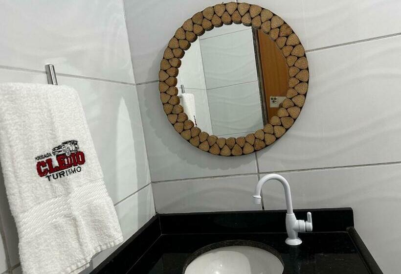 חדר סטנדרט לשלושה, Pousada E Agencia Cledio Turismo