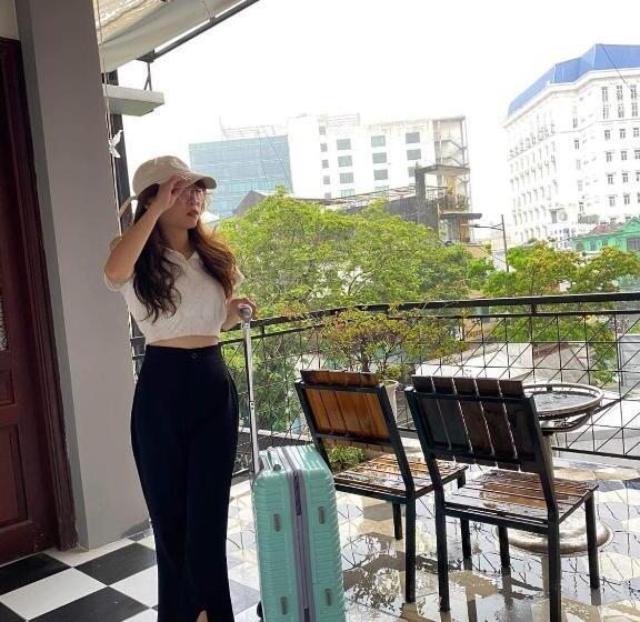 اتاق خانوادگی, Cheriladyhomestayhue