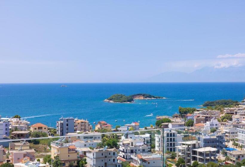 デラックスファミリールーム, Lans