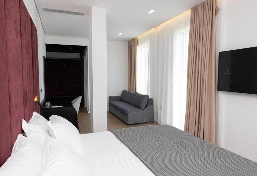 オーシャンビューのデラックストリプルルーム, Lans