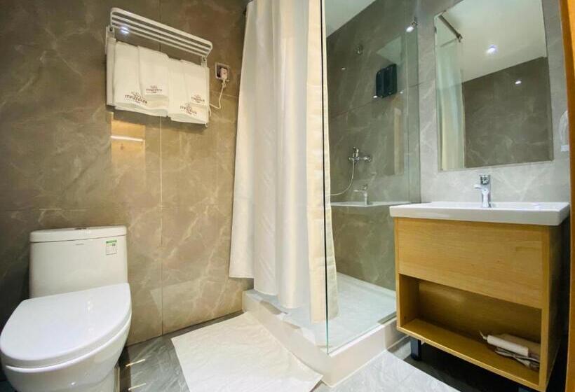 Standard Room, Mazaalai