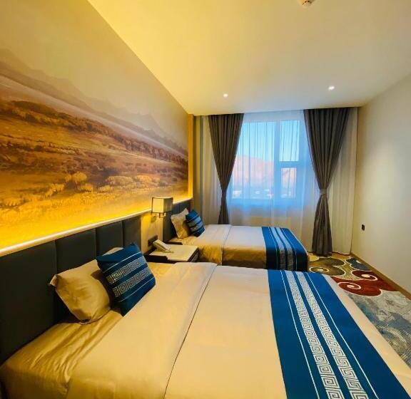 اتاق لوکس, Mazaalai