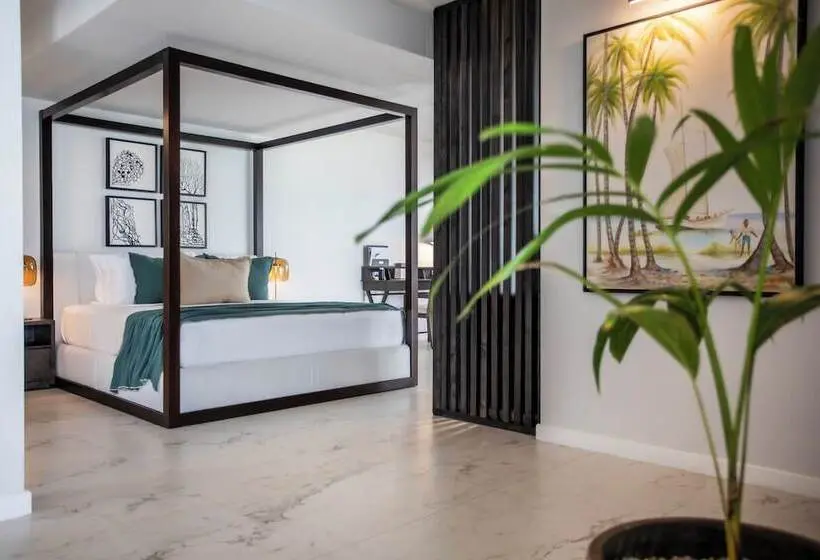 سوئیت سینیور, Sea Diamond Boutique Hotel & Spa