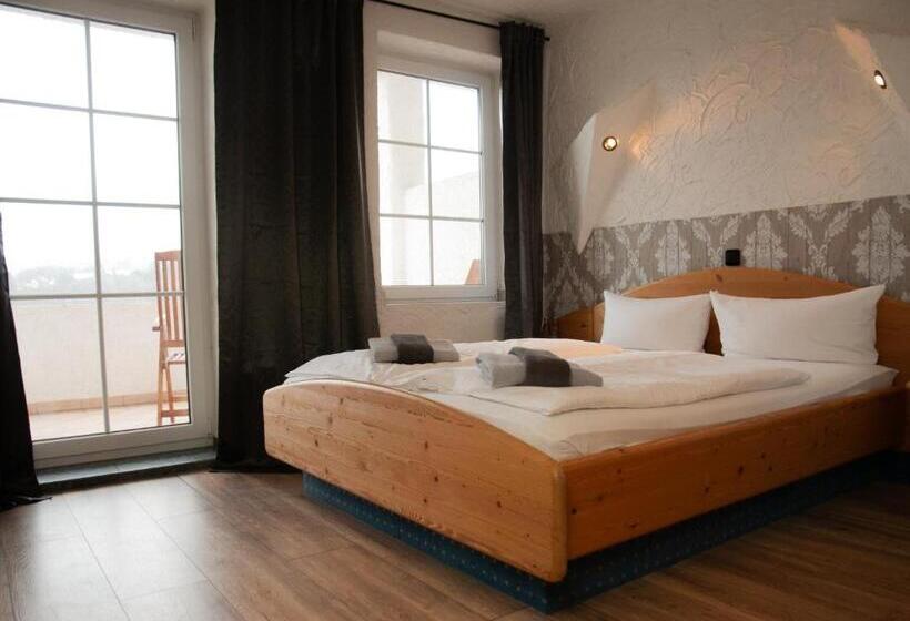 Номер Стандарт Вид на Озеро, Terrassenhotel Edertal