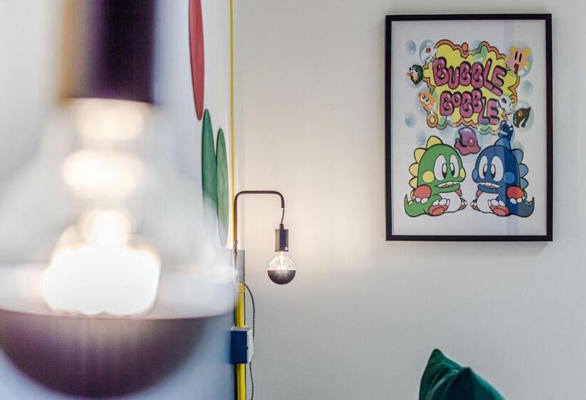 اتاق استاندارد سه نفره, Game Rooms Experience