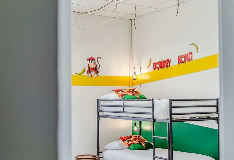 اتاق استاندارد چهار تخته, Game Rooms Experience