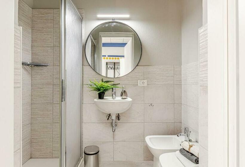 اتاق استاندارد سه نفره, Game Rooms Experience