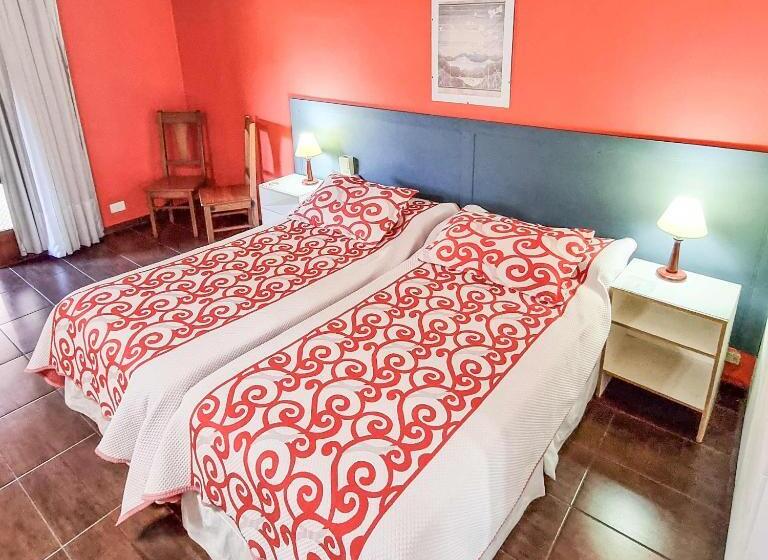 اتاق ساده سه‌ نفره, Posada Nehuen