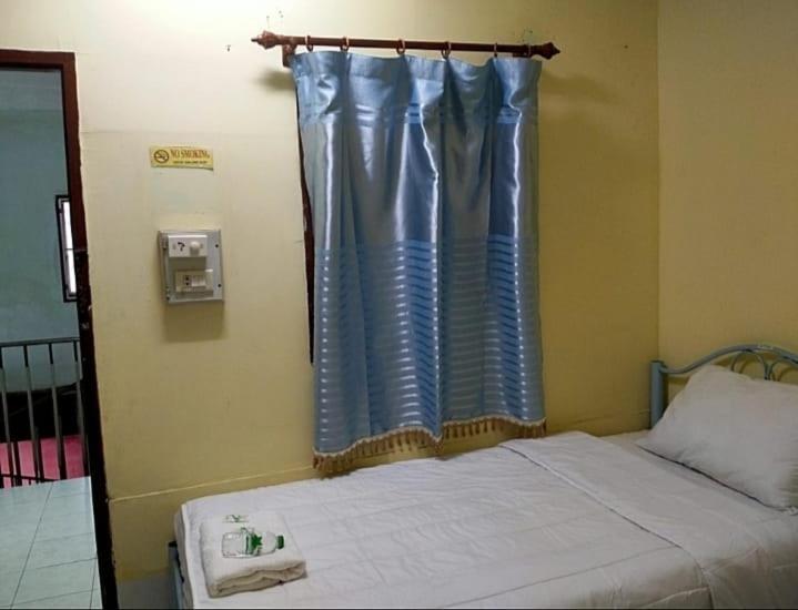 带共用浴室的标准房间, Rainbow Hotel Vientiane