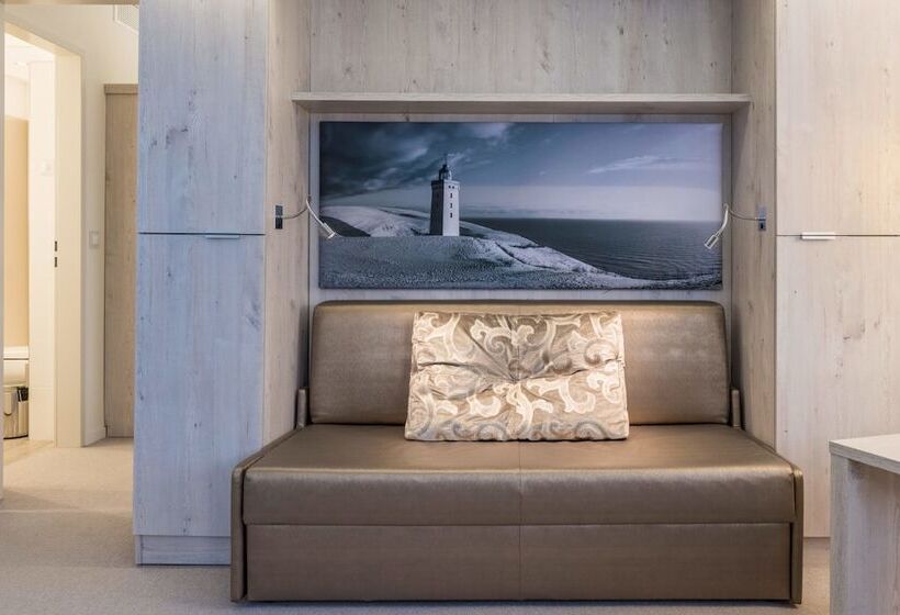 جناح, Arkadenhaus   Hotel Freiherr Von Schwarzenberg