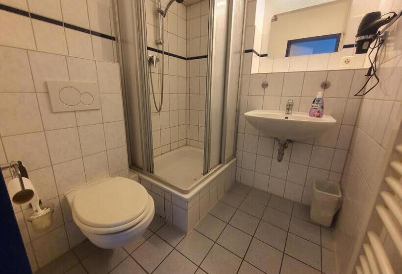 标准三人间, Ambiente By Next Inn