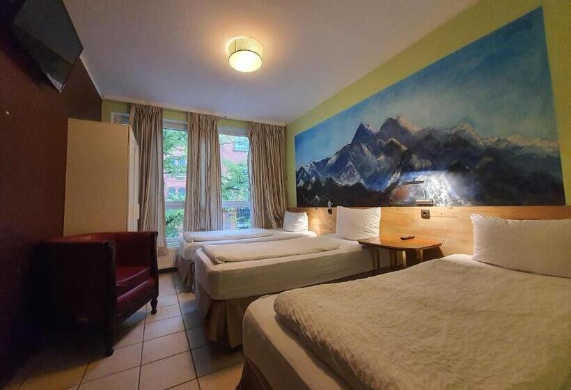 Quarto Quádruplo Estandar, Ambiente By Next Inn