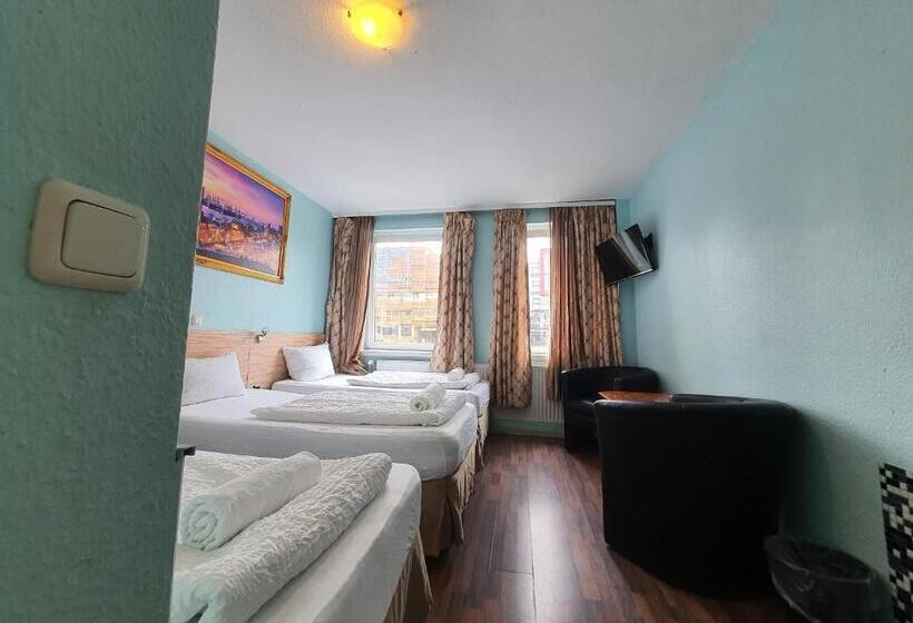 Quarto Triplo Estandar, Ambiente By Next Inn