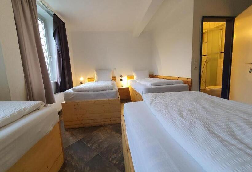 四人标准间, Ambiente By Next Inn