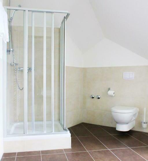 标准间, Ammerseehäuser