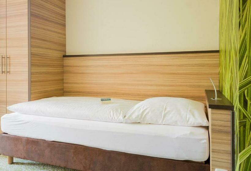 标准单人间, Ammerseehäuser