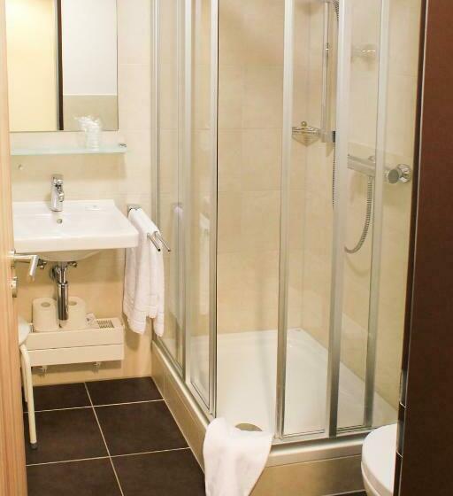 标准单人间, Ammerseehäuser