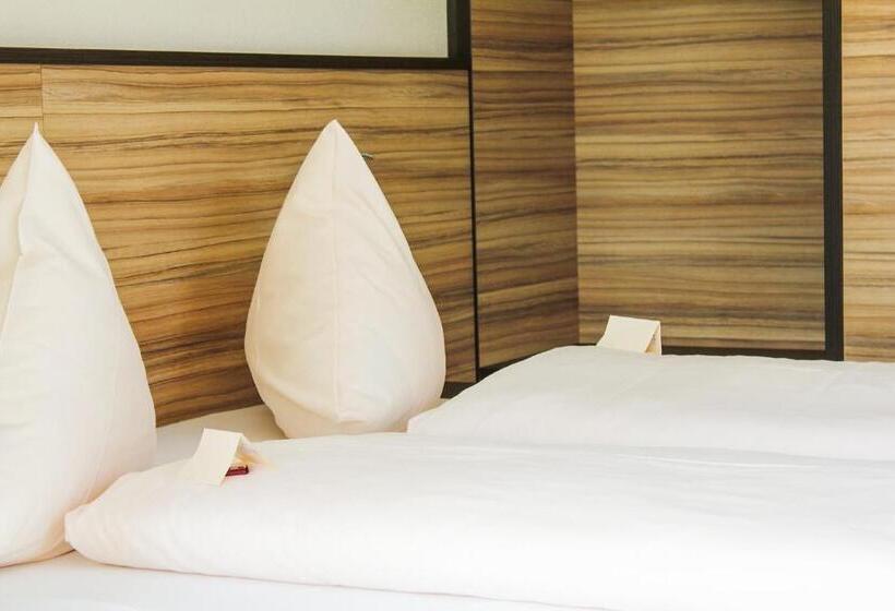 标准间, Ammerseehäuser