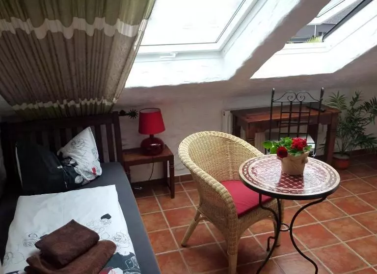 スタンダードスタジオ, Apartmenthaus Casa Palma