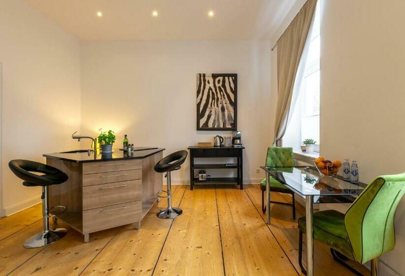 带1个卧室的带阳台的公寓, Appartements An Der Therme