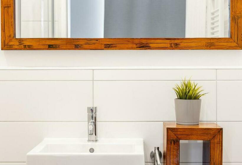 带1个卧室的带阳台的公寓, Appartements An Der Therme