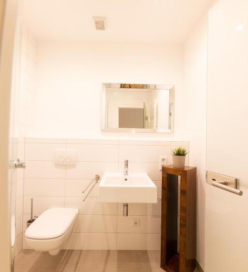 带1个卧室的带阳台的公寓, Appartements An Der Therme