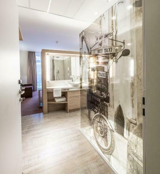 غرفة ديلوكس مزودة بشرفة, Arkadenhaus   Hotel Freiherr Von Schwarzenberg