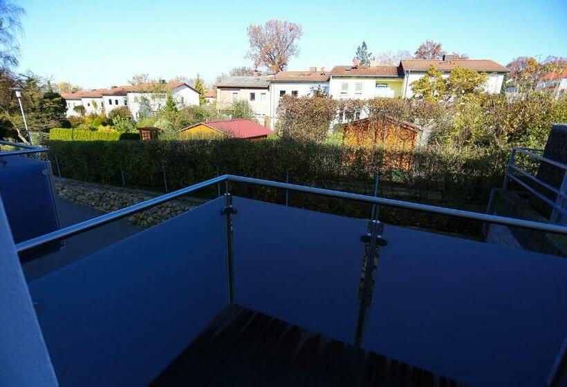 Номер Стандарт с Балконом, Boardinghouse Schellenberg