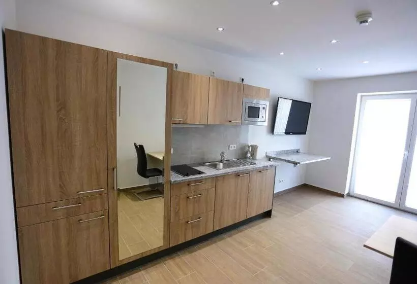 اتاق استاندارد یک نفره, Boardinghouse Schellenberg