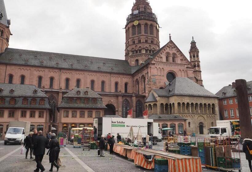 דירת חדר, Havana