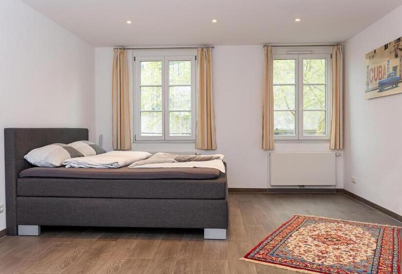 דירת חדר דלוקס, Havana