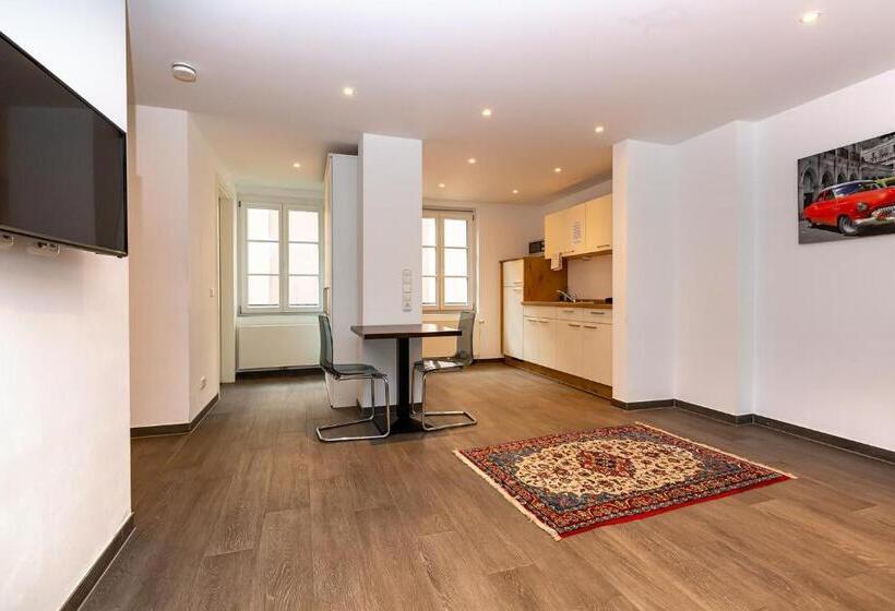 דירת חדר דלוקס, Havana