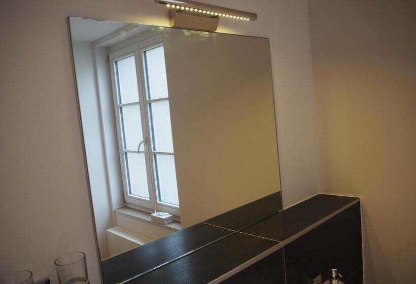 דירת חדר, Havana