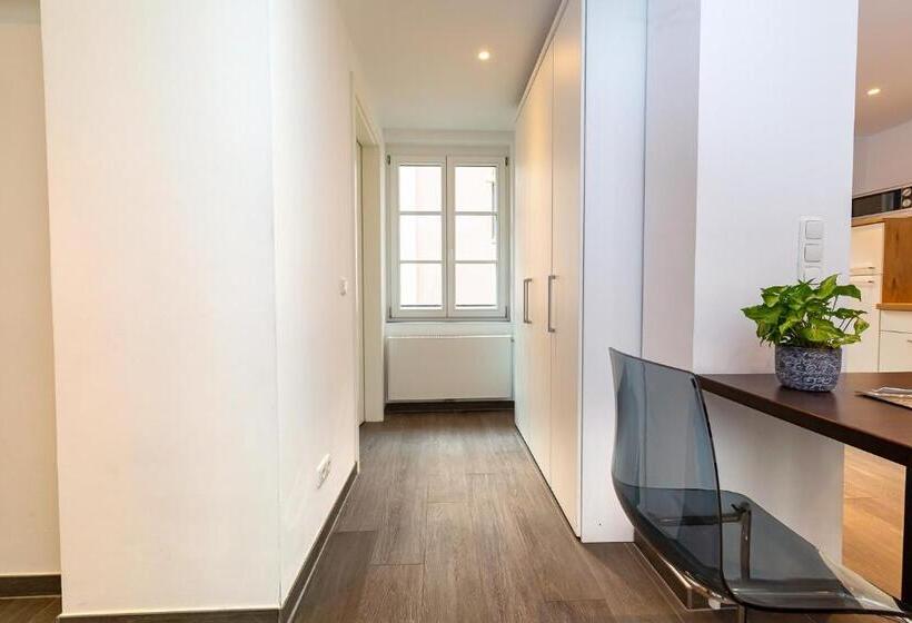 דירת חדר דלוקס, Havana