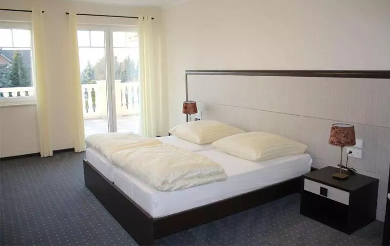 Comfort room with terrace, Helena