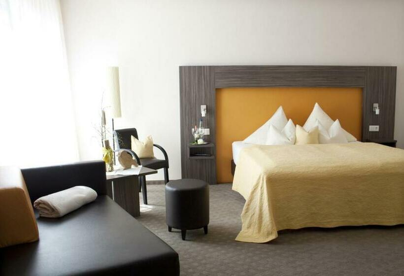 Номер Стандарт, Linner