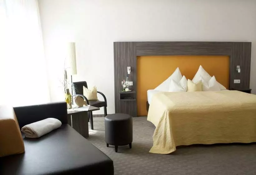 Standard Room, Linner
