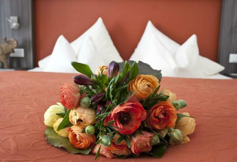 Номер Стандарт Индивидуальный, Linner