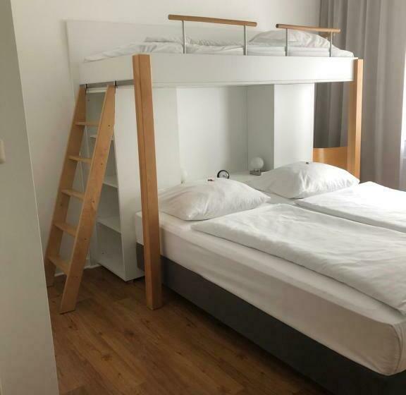 חדר סטנדרט לשלושה, Max Hotel Düsseldorf Self Check In