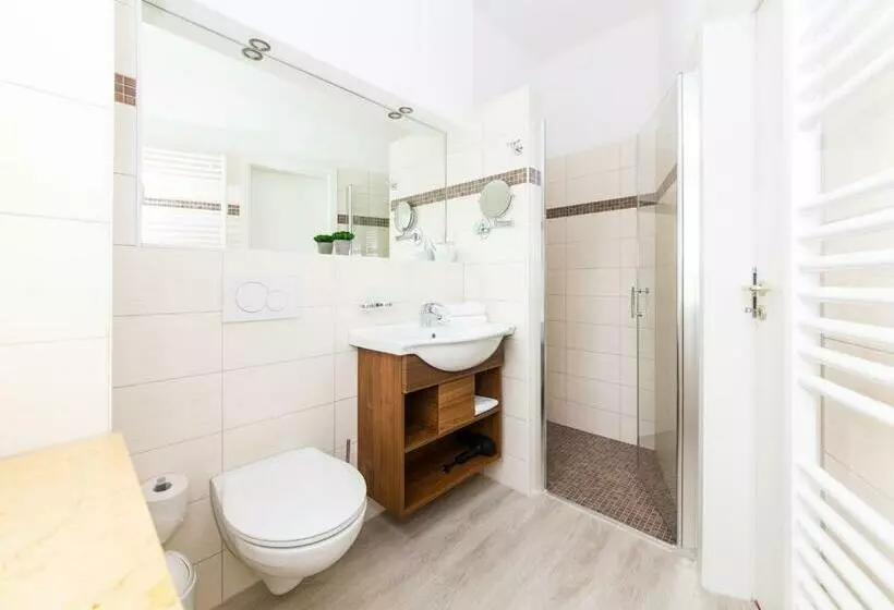 ビラホテル１ベッドルーム, Ostseehotel Villen Im Park   Ein Rovell