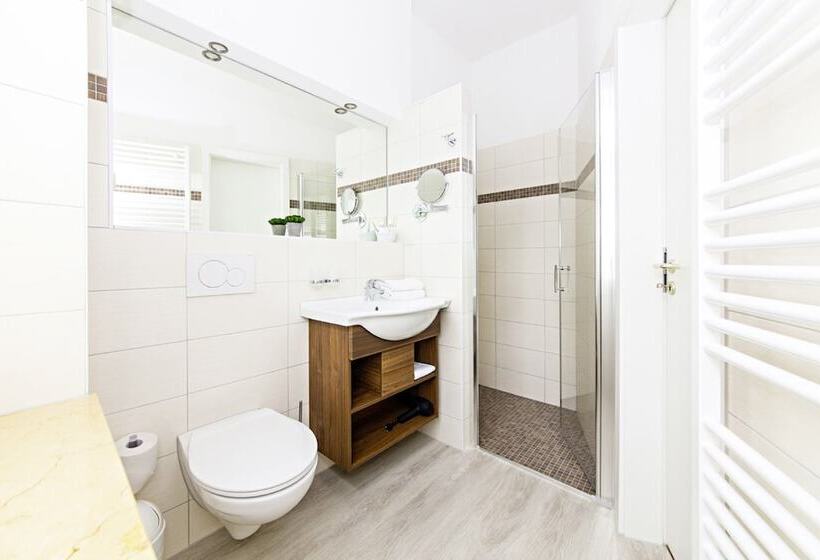 빌라 침실 1개, Ostseehotel Villen Im Park Ein Rovell