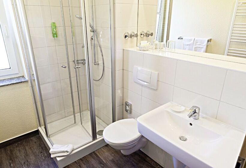 스위트, Ostseehotel Villen Im Park Ein Rovell