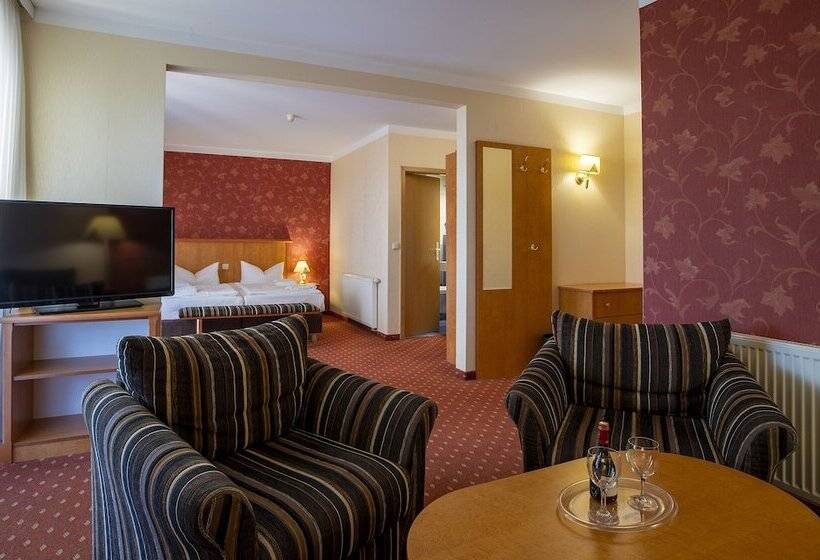 스위트, Ostseehotel Villen Im Park Ein Rovell