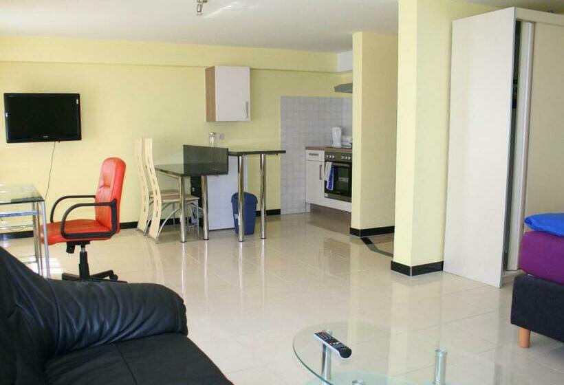 스탠다드 스튜디오, Pension Prell