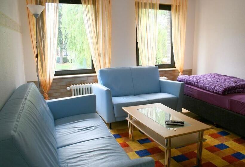 스탠다드 스튜디오, Pension Prell