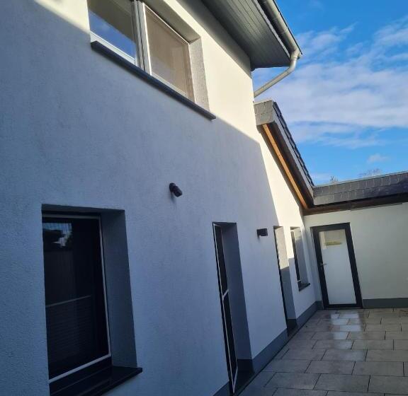 스탠다드 스튜디오, Pension Prell